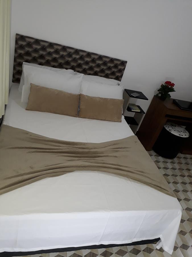 Hotel Lincohn Montes Claros Exteriör bild